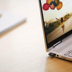 Clé usb 3.1 64 Go, Mémoire flash avec jusqu’à 130 Mo/s de vitesse de lecture, Noir traditionnel - SanDisk Ultra Fit. – Image 4