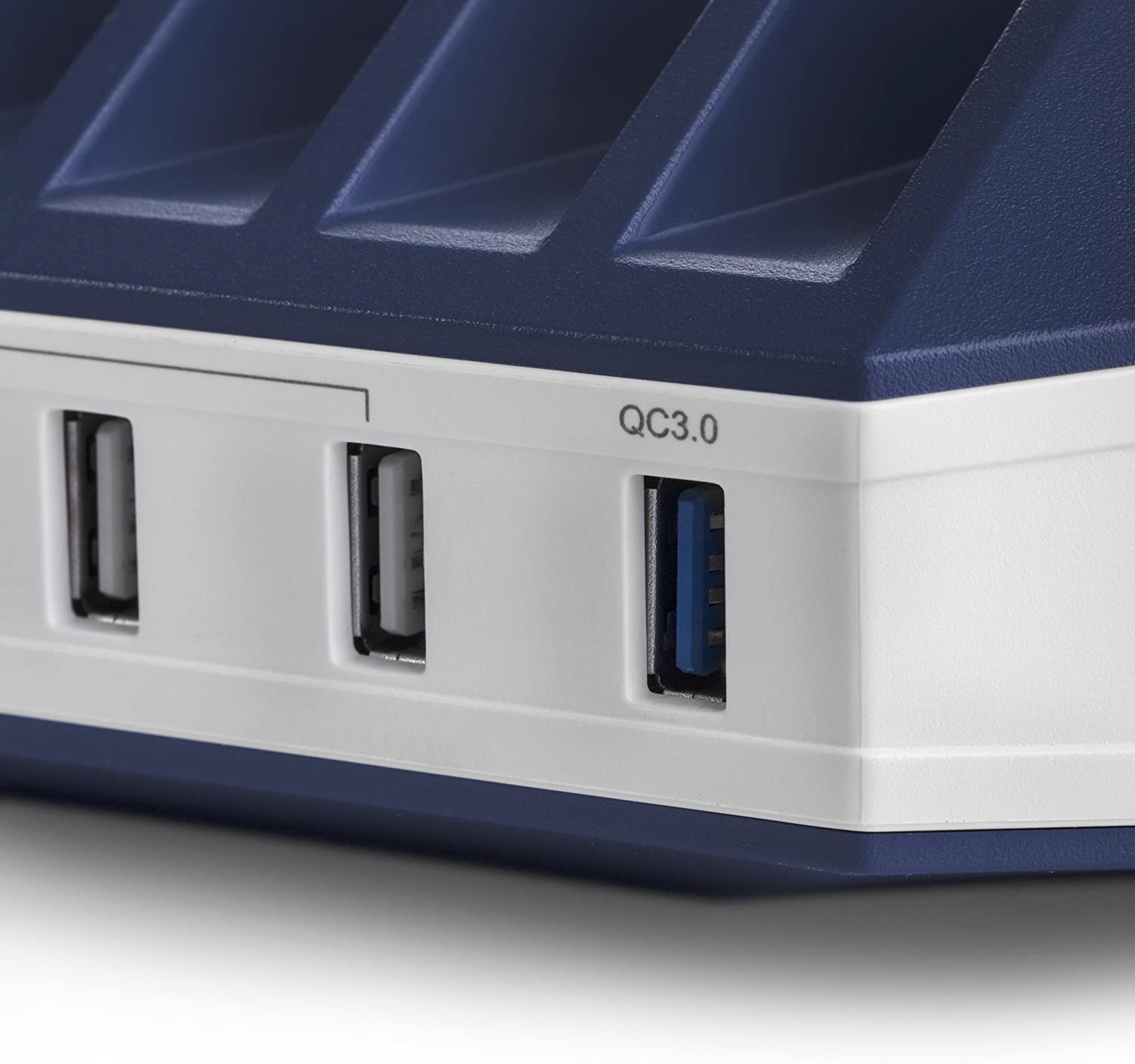 BESTEK MRU110E – Quick Charge 3.0 – Station 66W 10 Ports USB 3.0 + 2 PC+T – 3