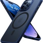 Phone 15 Pro bleu marine avec coque Torras Guardian mate, illustrant la compatibilité Magsafe et l'antichoc.