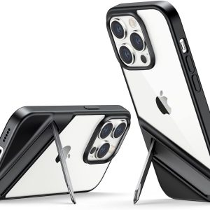Coque UGREEN pour iPhone 14 Pro Max noire avec béquille métallique dépliable, offrant un soutien stable en modes portrait et paysage.