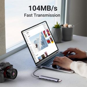 Utilisation du lecteur SD/TF du hub UGREEN pour transférer des photos
