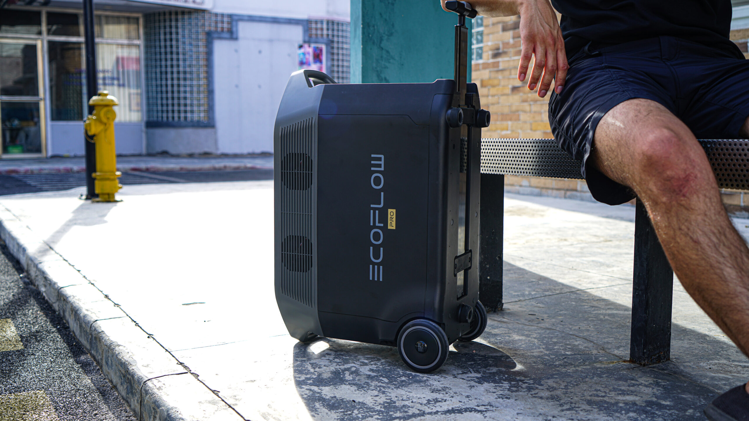 Station électrique portable 3600Wh – EcoFlow DELTA Pro : Mobilité et puissance